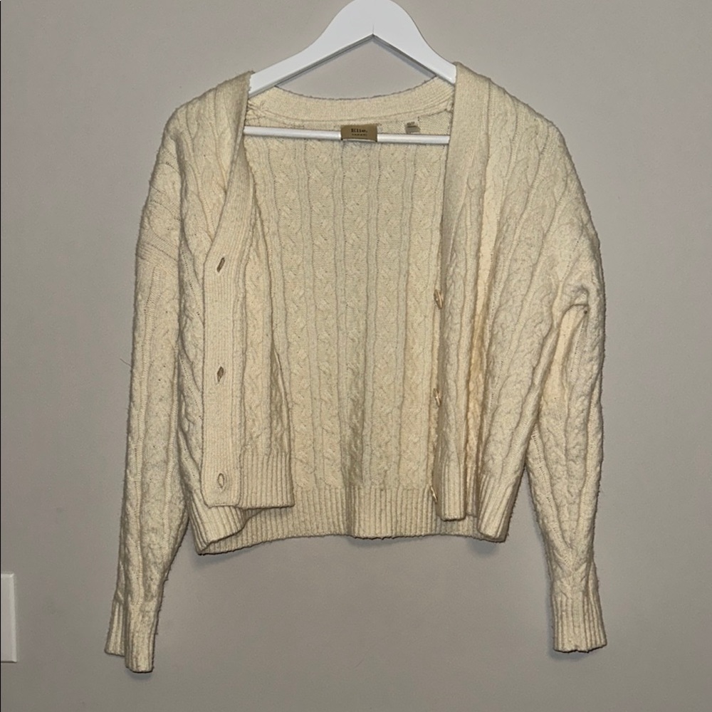 Tahari Elie. Cream Sweater